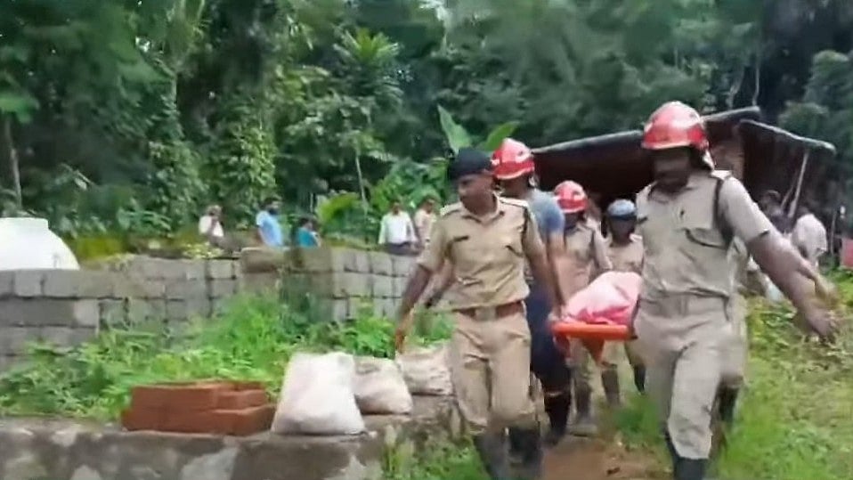 പാലക്കാട് ജലസംഭരണി തകര്‍ന്ന് അമ്മയും കുഞ്ഞും മരിച്ചു